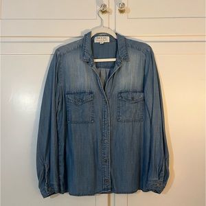 Anthropologie Cloth & Stone Blue Chambray Denim Style Button Down Top Blouse